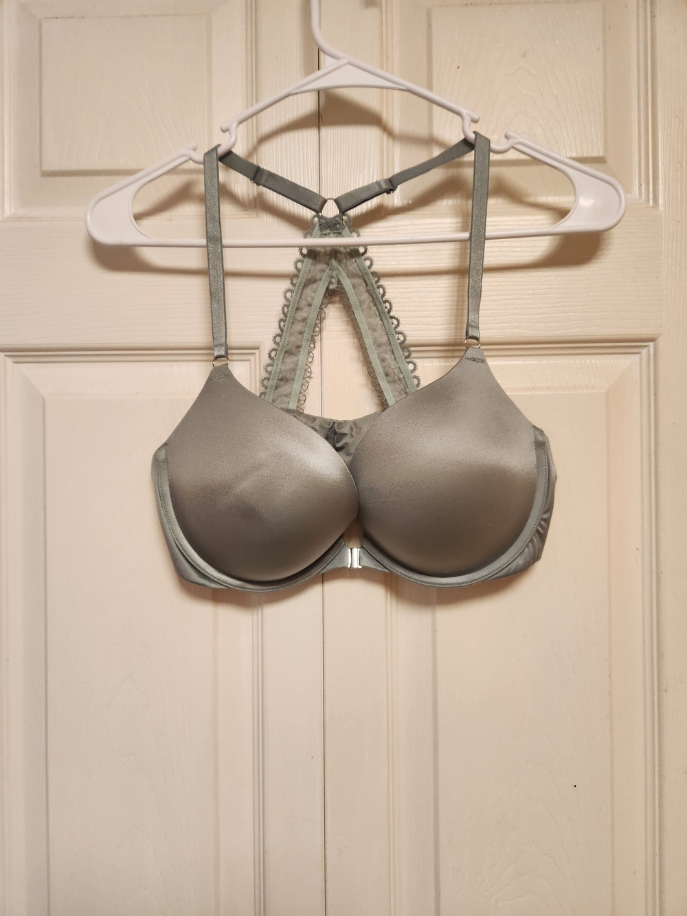 Victoria's Secret Satin Molded T-Shirt Bra with Lace Racerback — Light Gray